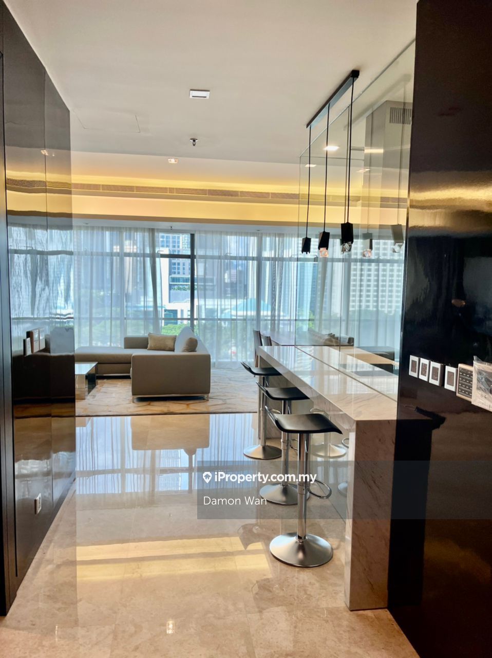 The RitzCarlton Residences Intermediate Serviced Residence 1 bedroom for sale in KLCC, Kuala
