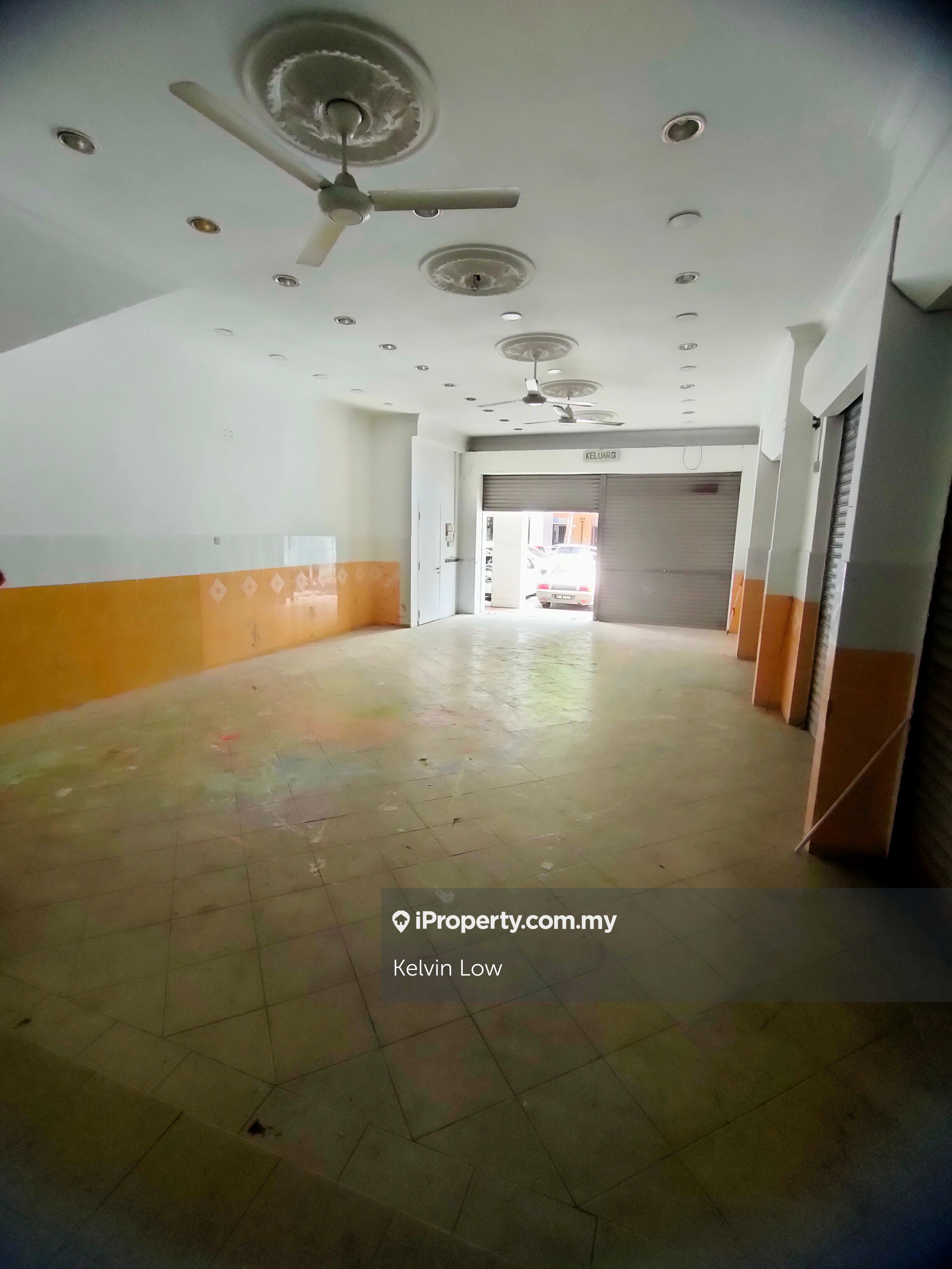 The Strand Kota Damansara Ground Floor Shop End lot, Kota Damansara