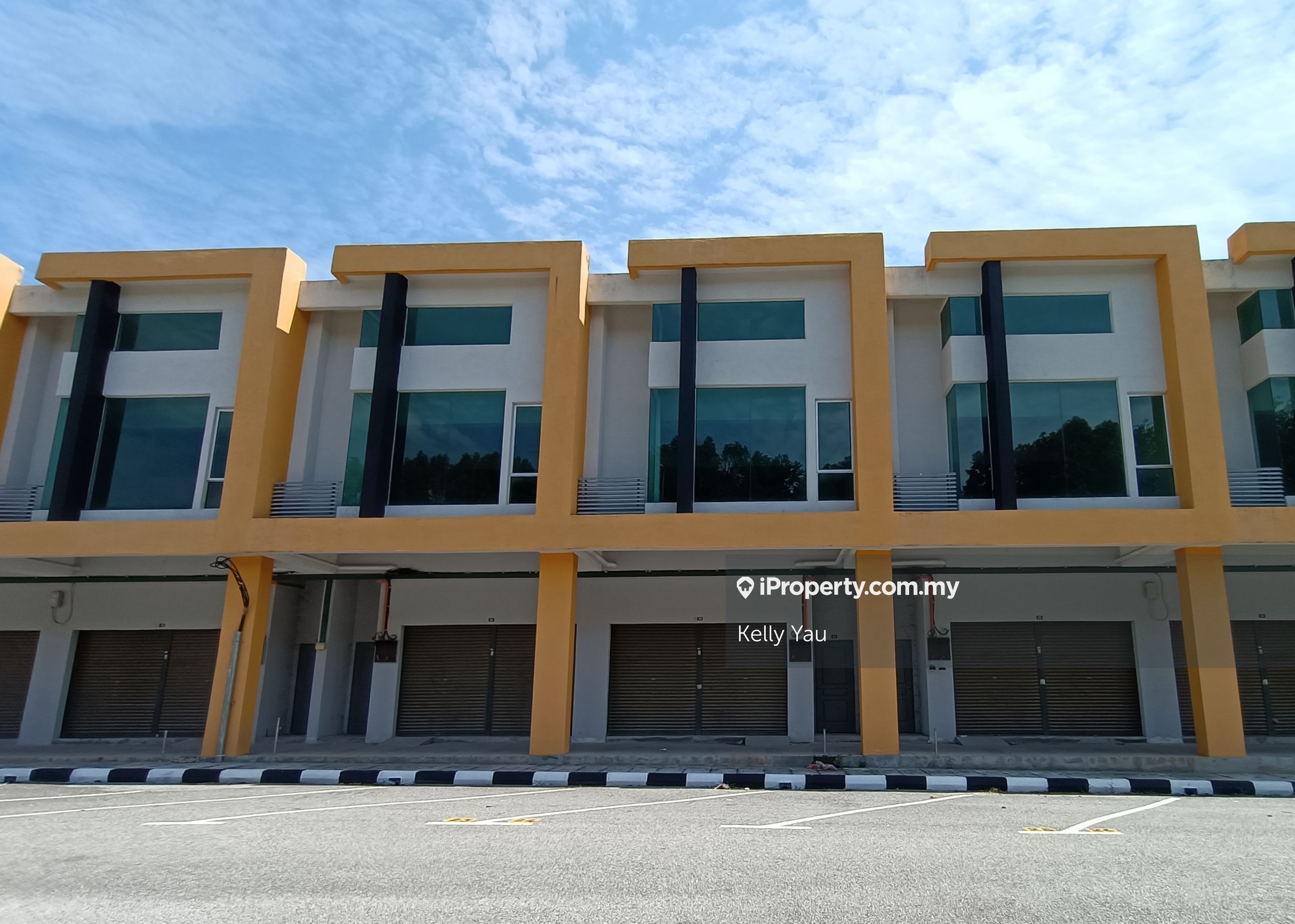 Ipoh South Gate, Brand New Shop next to Lotus, Botani Facing Main Road