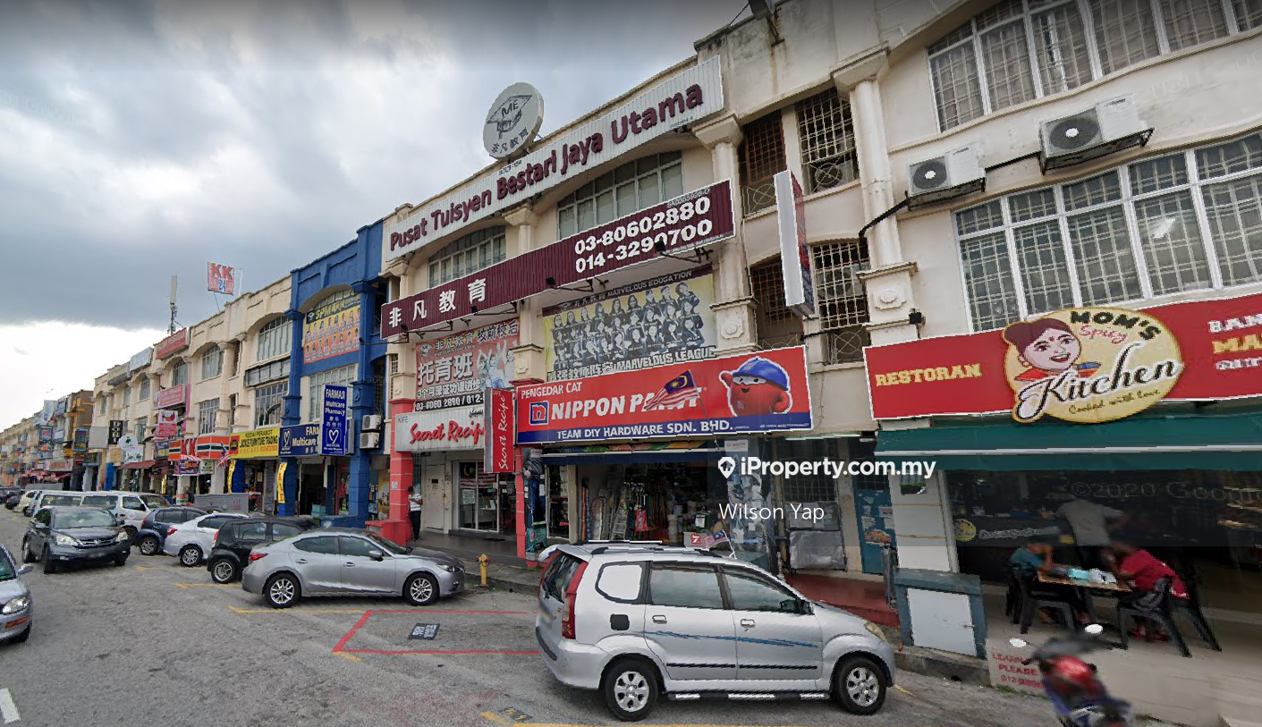 Puchong Utama [Ground Floor] Intermediate. Aeon Big. KWSP. PU 7