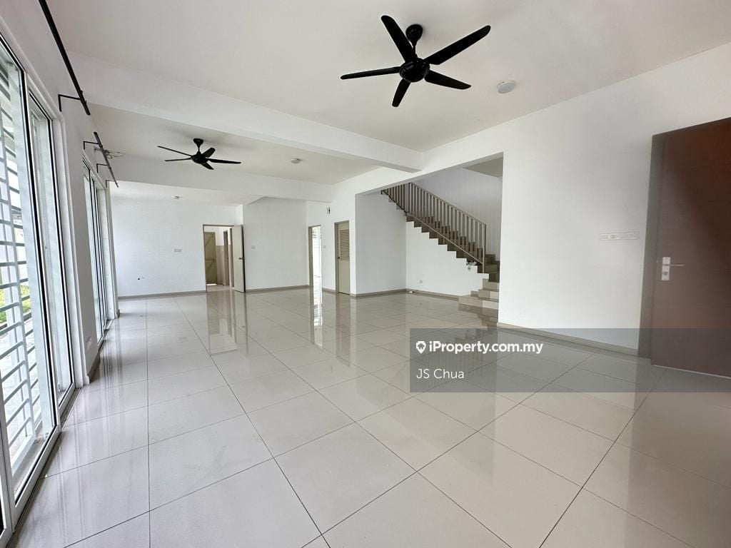 Villa Avenue Taman Equine Seri Kembangan, Seri Kembangan Semidetached