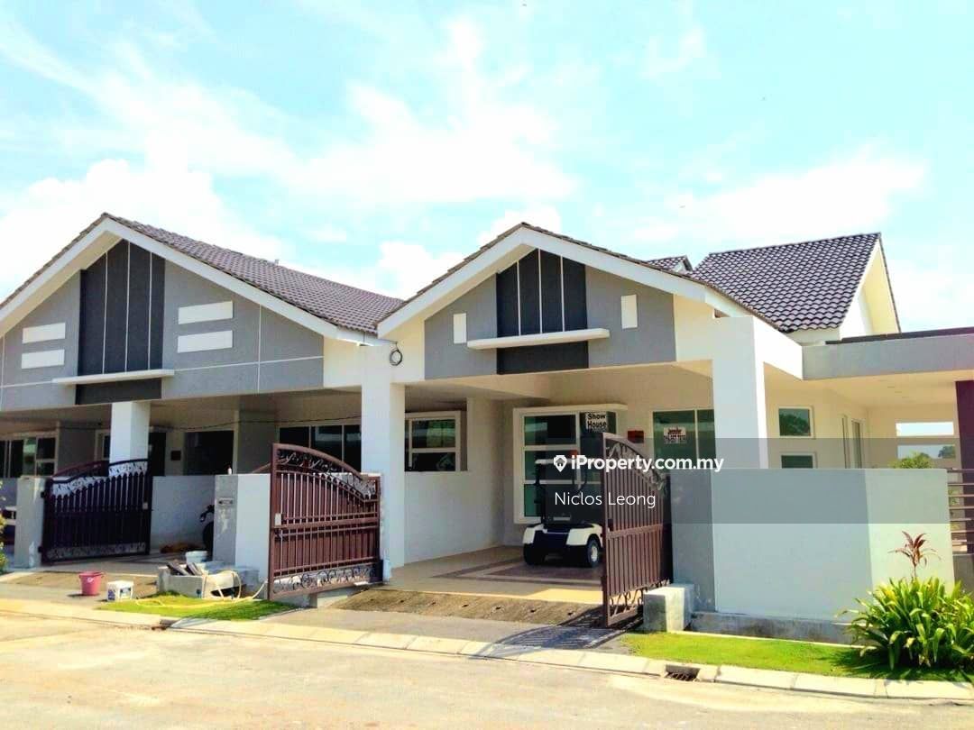 KAMPAR, Kampar Intermediate 1sty Terrace/Link House 3 bedrooms for