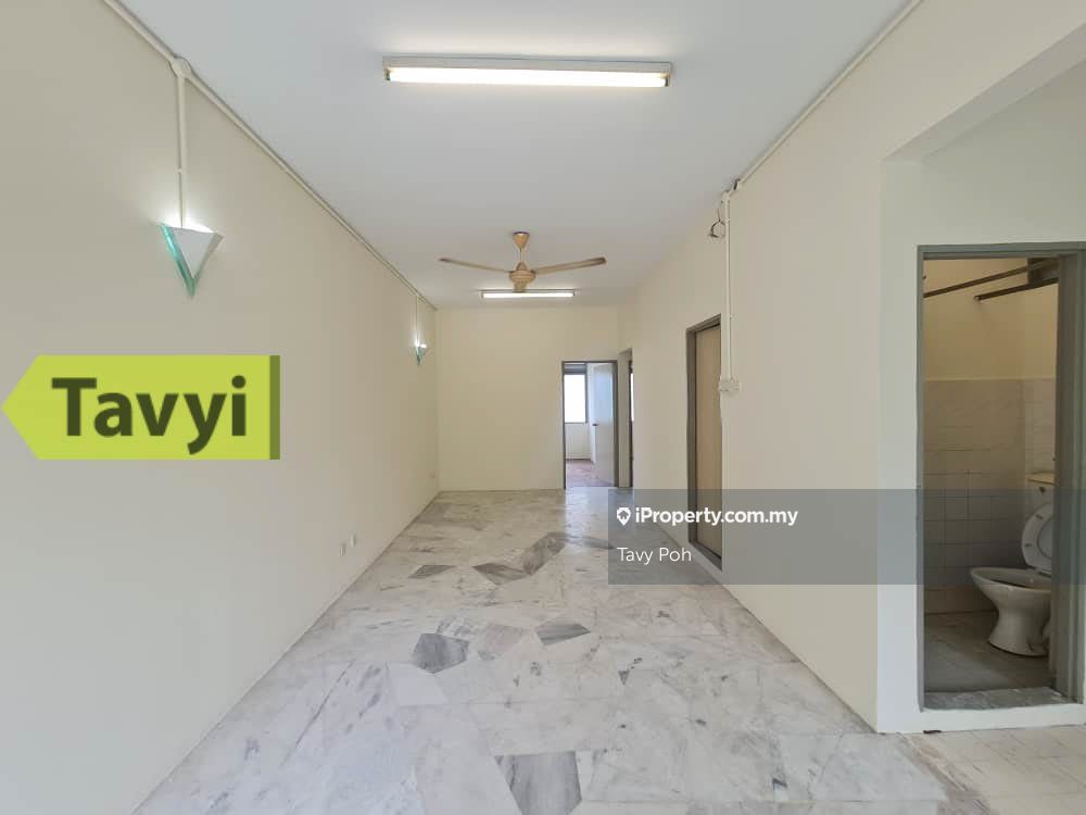 Grandview Heights Intermediate Condominium 3 bedrooms for rent in Ayer