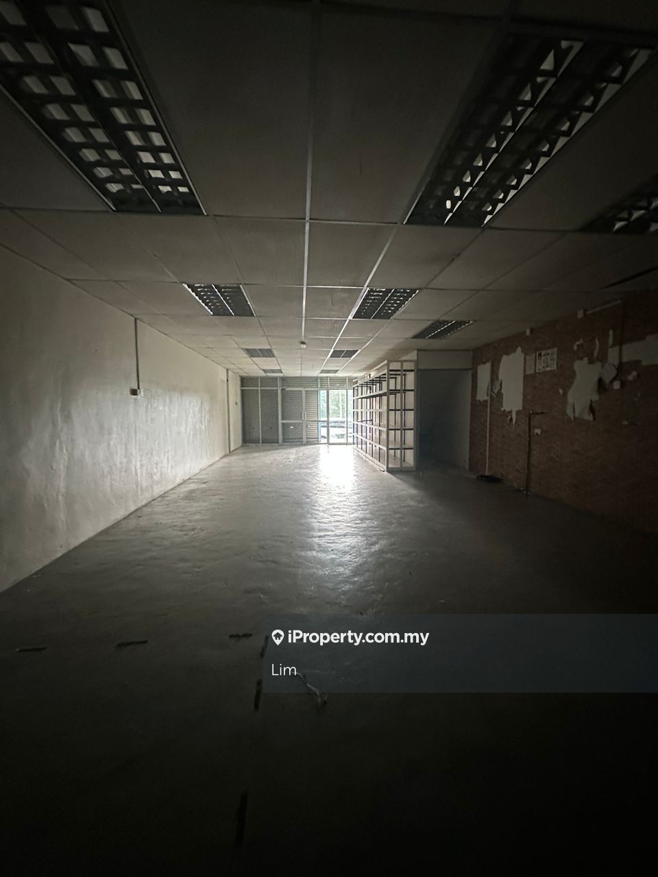 Kedai 2 Tingkat untuk Sewa ( Ground Floor ) , Kulim Shop for rent