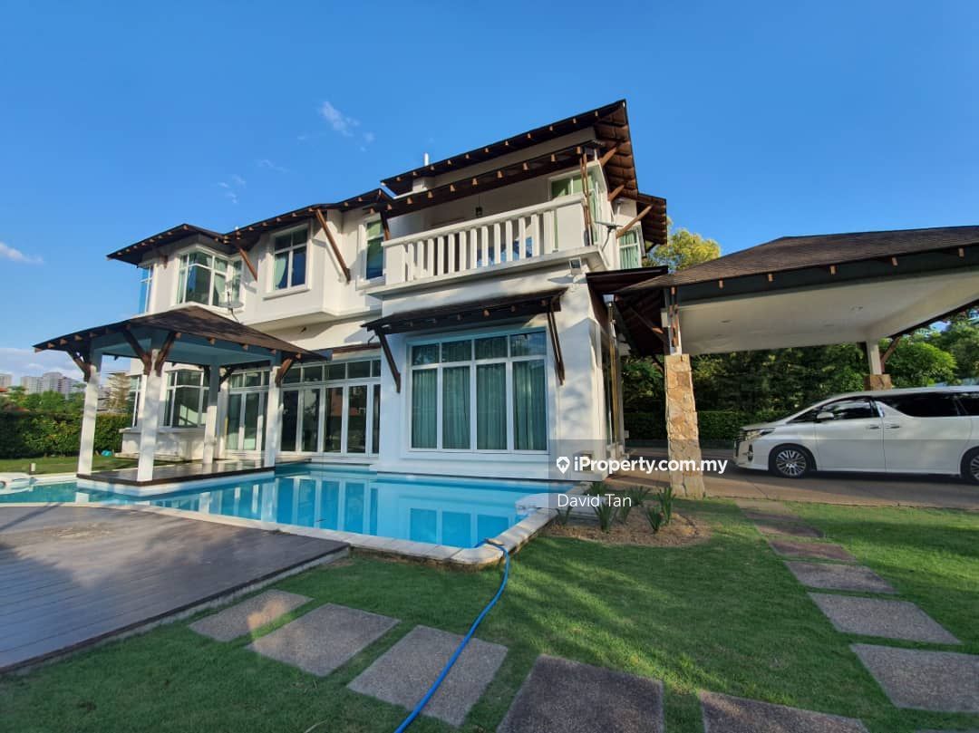 Bluwater Estate, The Mines Resort City, Seri Kembangan for sale