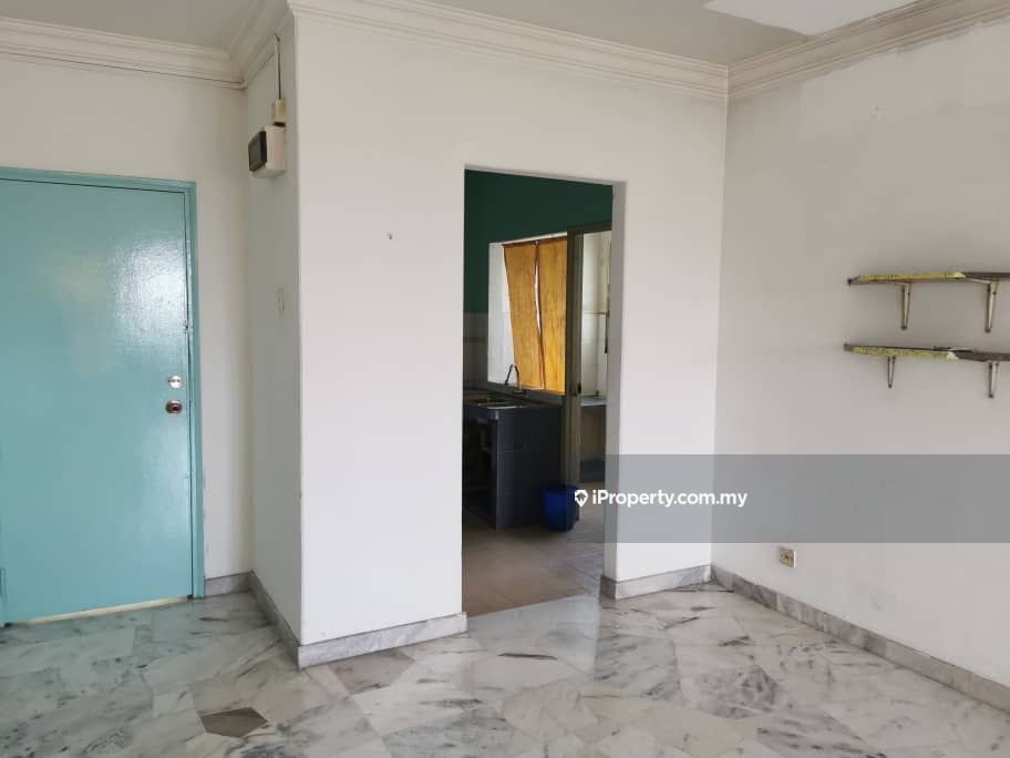 D Kiara Apartment Intermediate Apartment 3 Bedrooms For Rent In Puchong Selangor Iproperty Com My