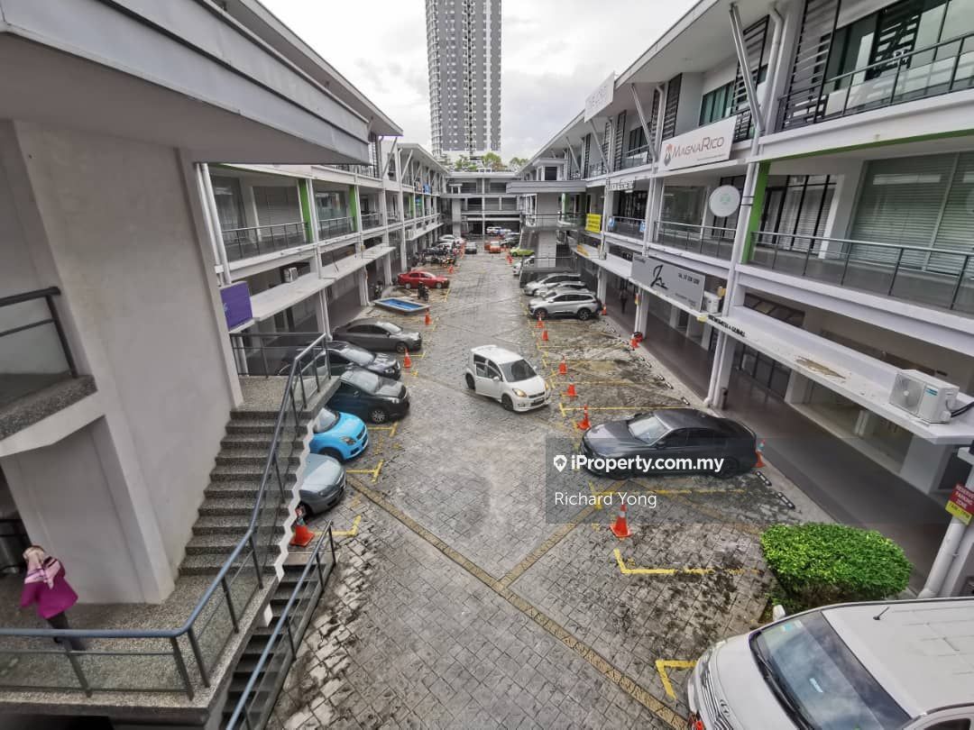 Pusat Komersial Bayu Tasek Lakefront Persiaran Southkey Johor Bahru Johor, LakeFront Southkey