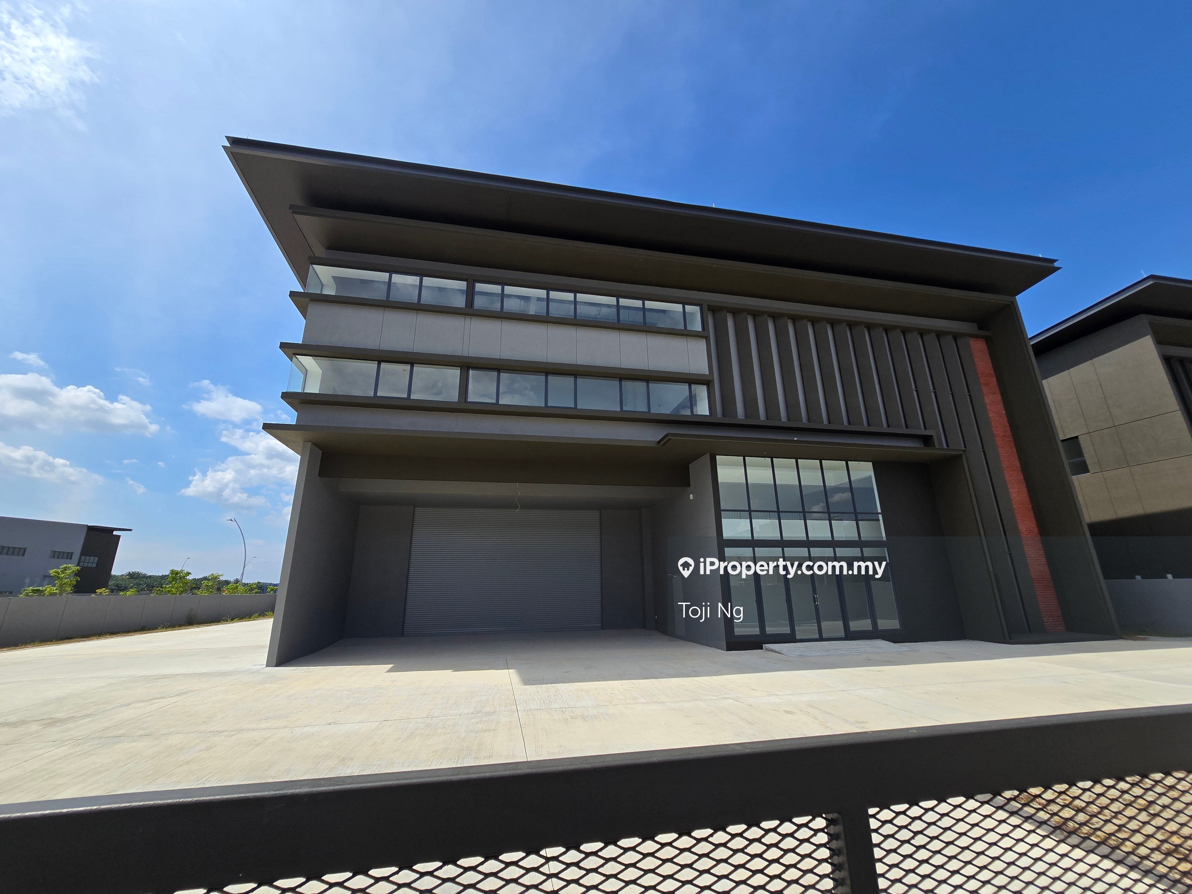 semi d factory for sale in Sungai Buloh, Selangor, Malaysia — 13,633 sqft