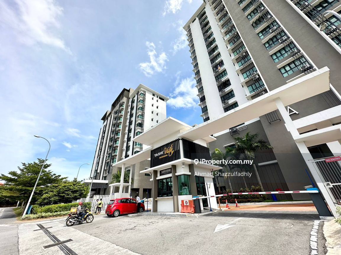 Lake Vista Residence (Tasik Vista Residen) Condominium 3 bedrooms for