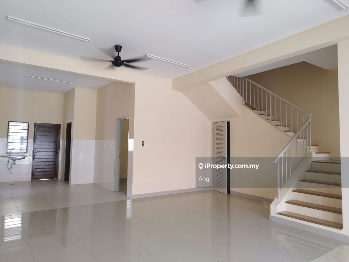 Kota bayu emas, Bandar Bukit Tinggi Intermediate 2sty Terrace/Link