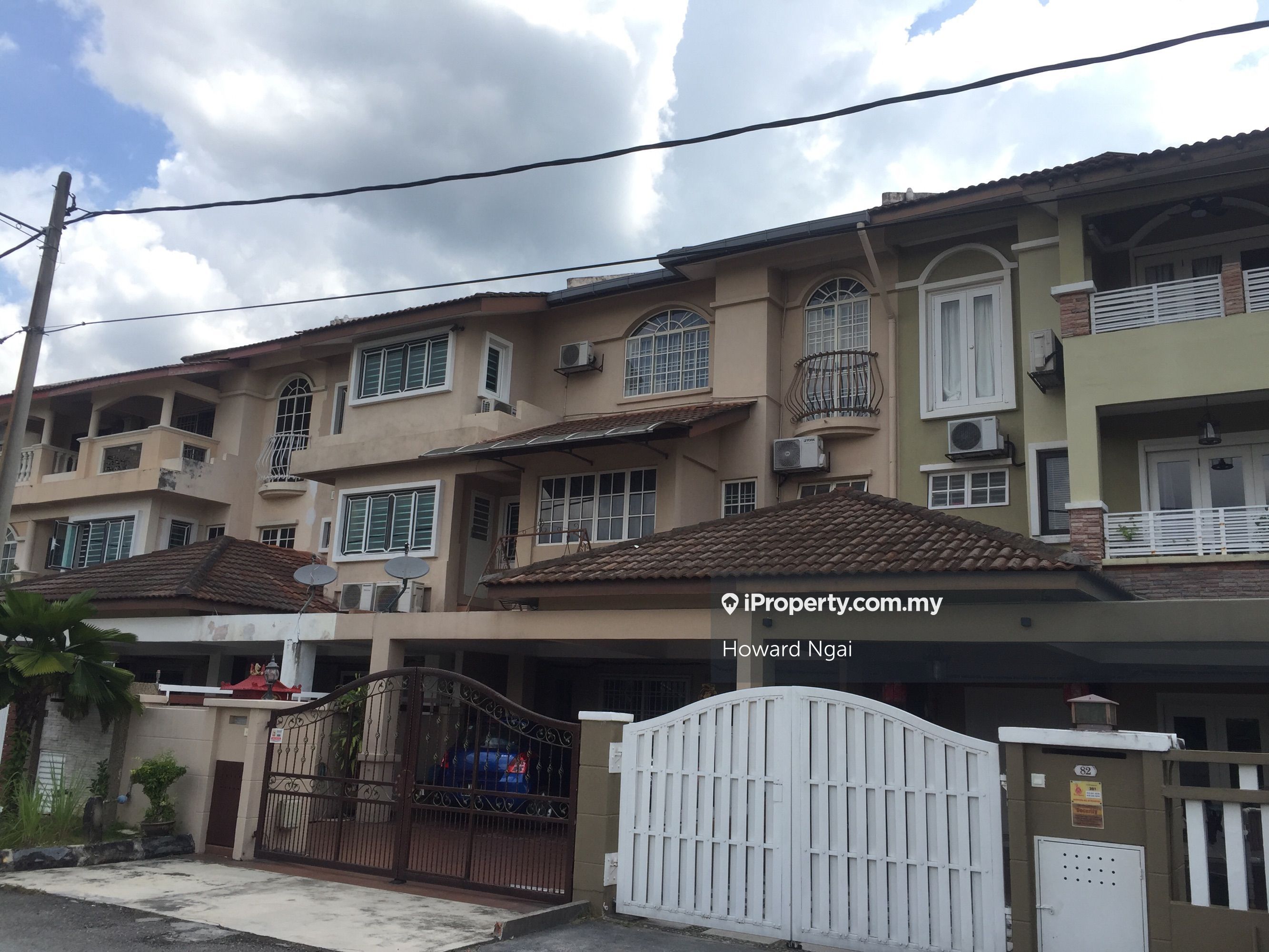 Bandar Puteri Puteri 8 Puchong Bandar Puteri Puchong Intermediate 2 5 Sty Terrace Link House 5 Bedrooms For Sale Iproperty Com My