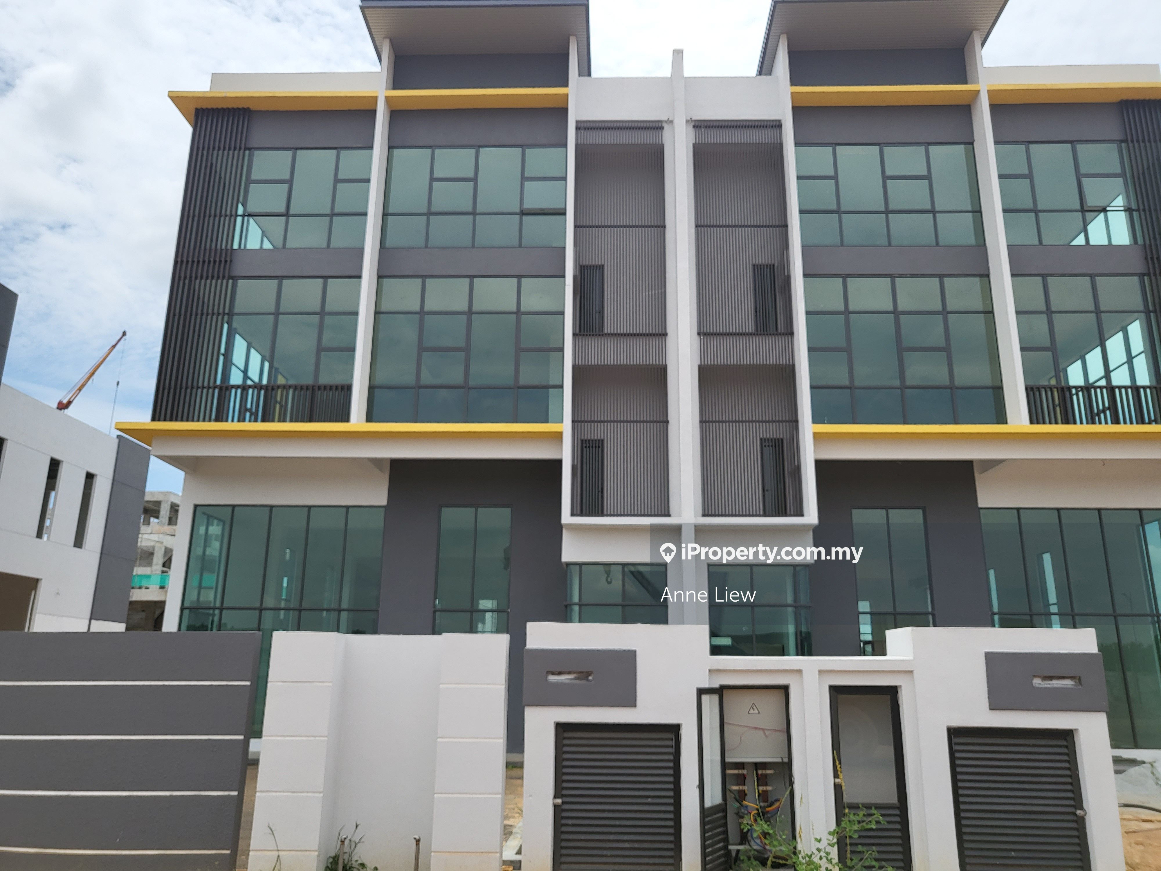 Serenia City Factory, Sepang, Dengkil Intermediate Semi- D factory for ...