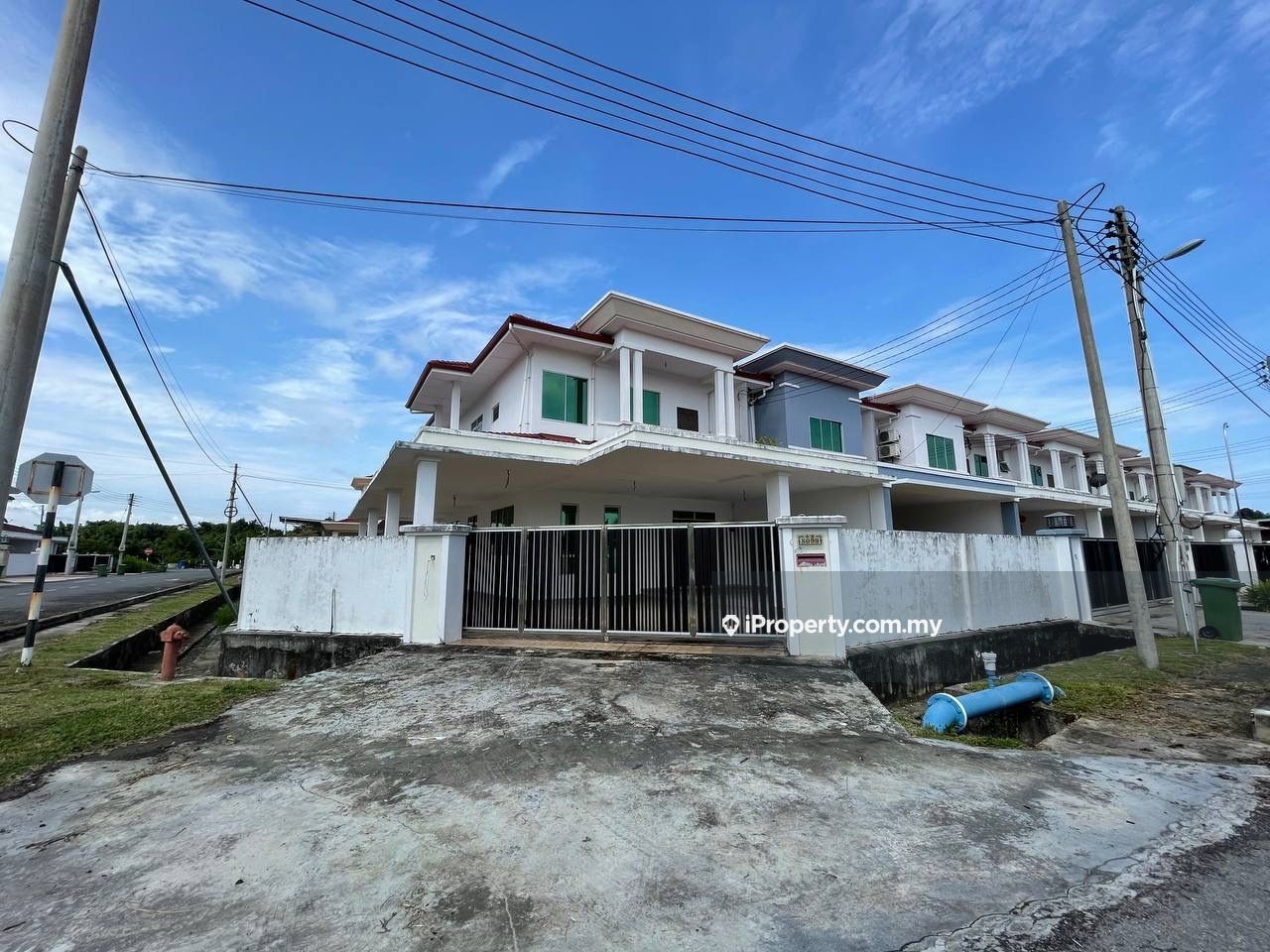 Luak Bay Miri Corner Lot 2 Sty Terrace Link House 4 Bedrooms For Sale Iproperty Com My