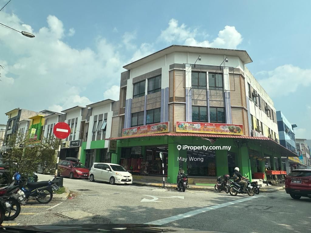 Saujana Utama Corner Shop, sungai buloh, Sungai Buloh Corner lot Shop