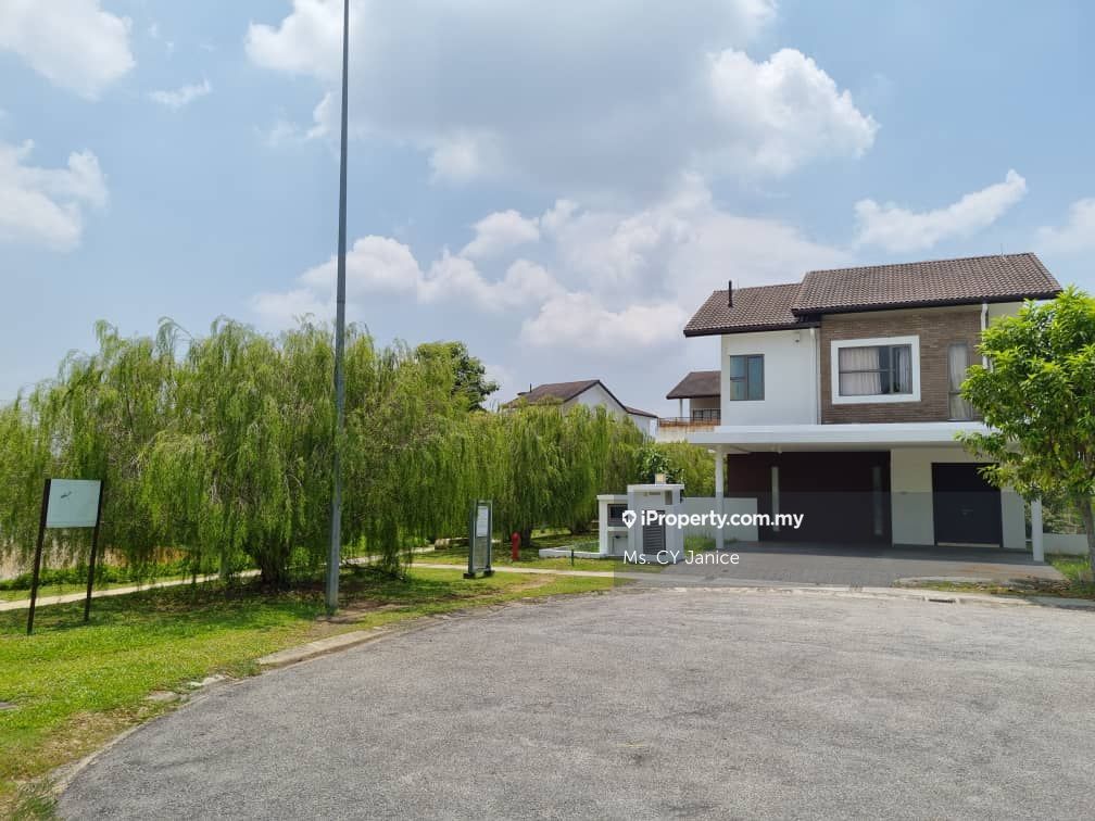 Kajang, Jade Hills Corner lot Bungalow 5+1 bedrooms for rent