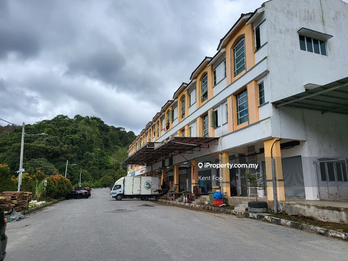 Cameron Highland 3 storey shop lot, Cameron Highlands for sale