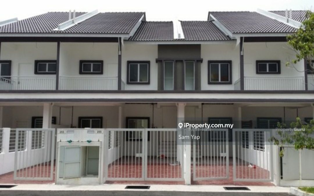 The Lake Residence Putra Perdana Puchong, Puchong Intermediate 1sty