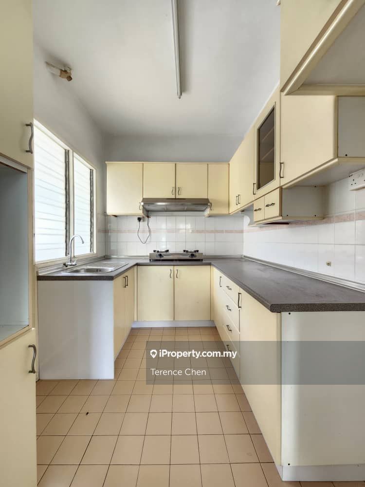 D' Kiara Apartment, Taman Wawasan, Puchong for sale RM350000