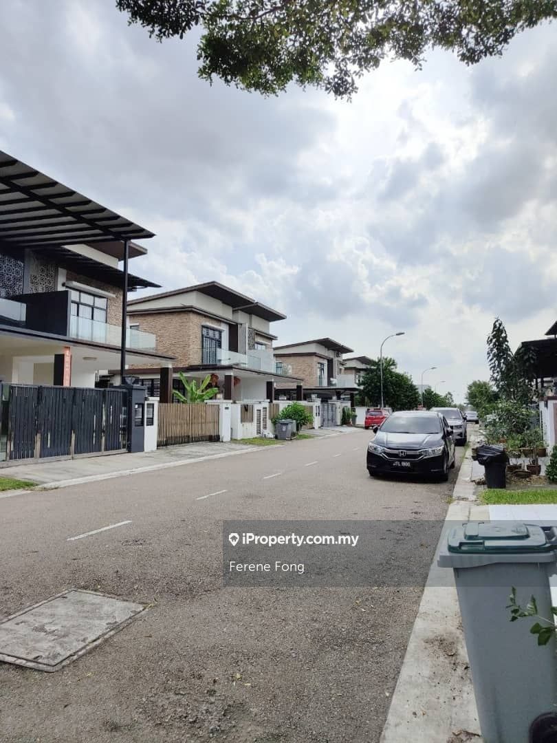 Taman Bandar Cemerlang, Ulu Tiram Cluster House 4+1 Bedrooms For Sale ...