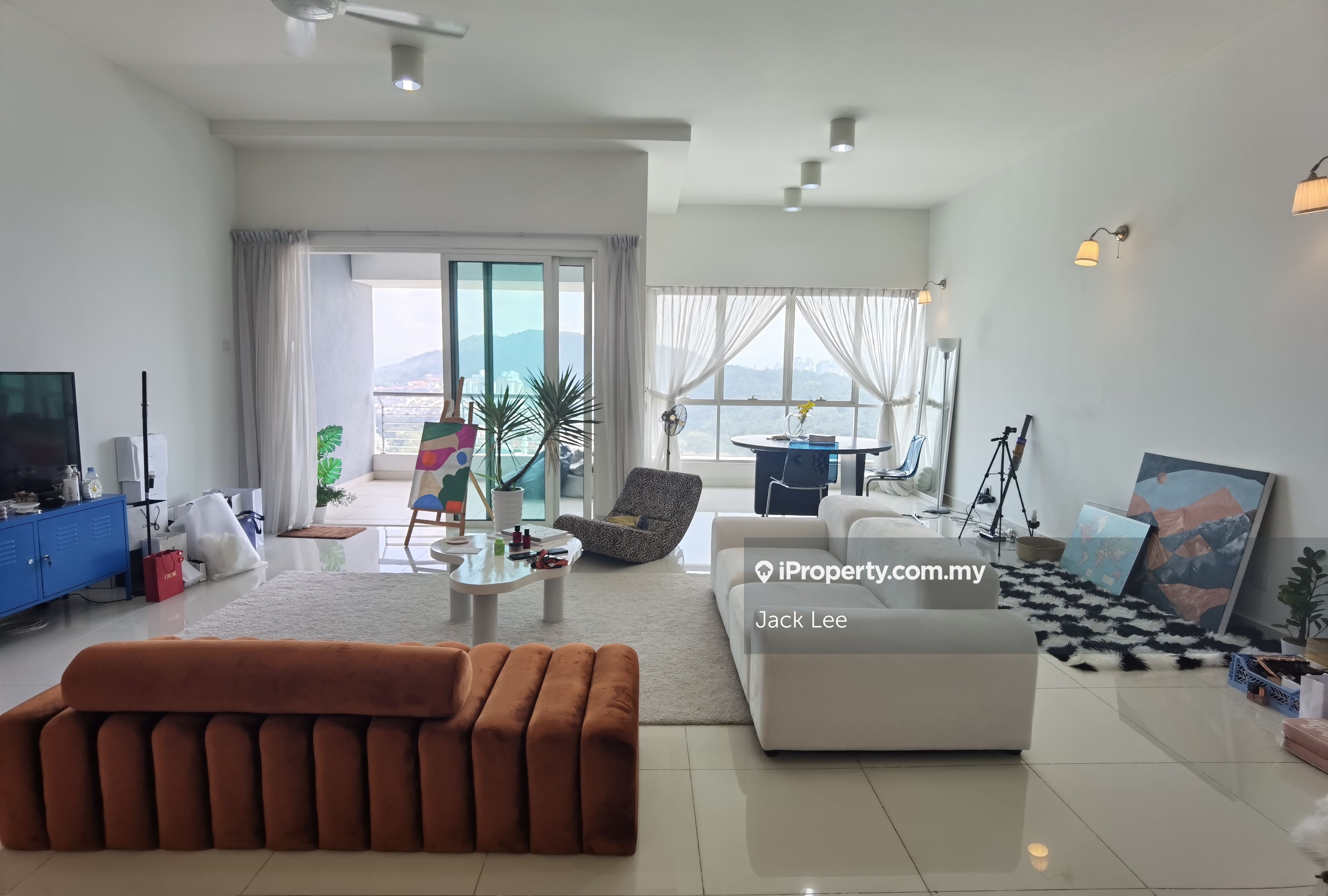 Sinaran TTDI Intermediate Serviced Residence 2+1 bedrooms for sale in