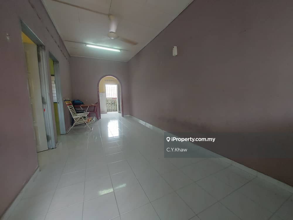 Taman Mewah, Kulai Intermediate 1sty Terrace/Link House 2 bedrooms for