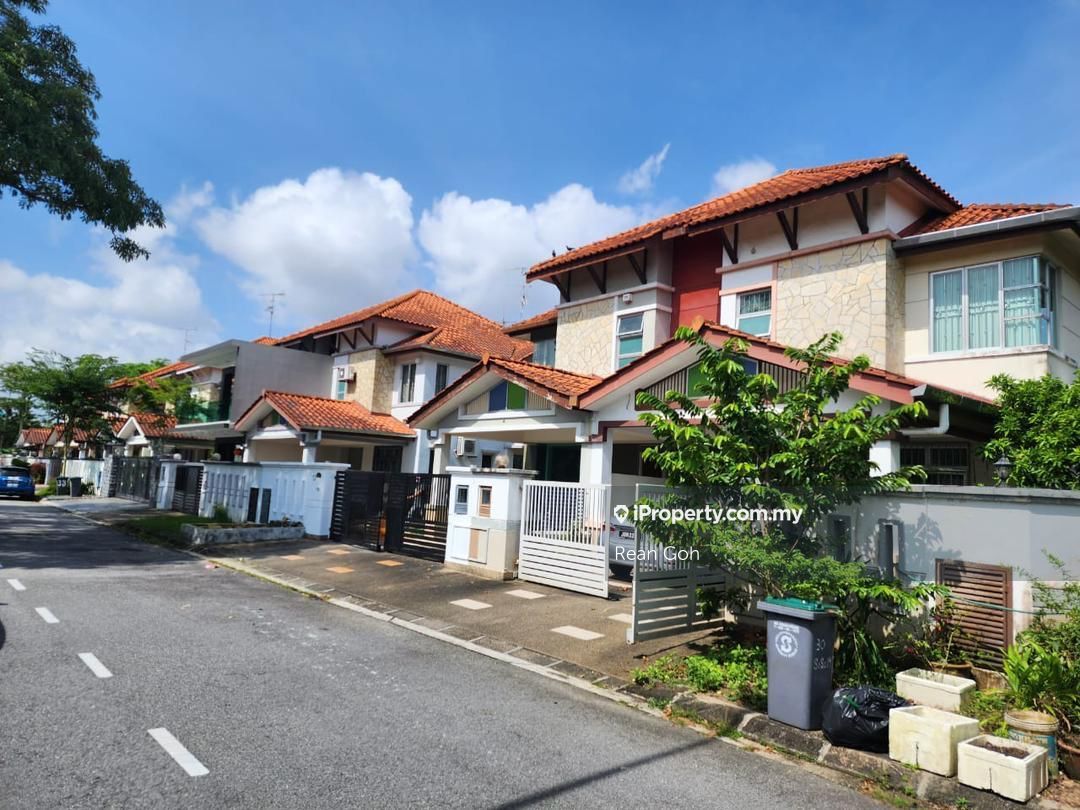 Taman Gaya, Ulu Tiram Intermediate Cluster House 4 bedrooms for rent