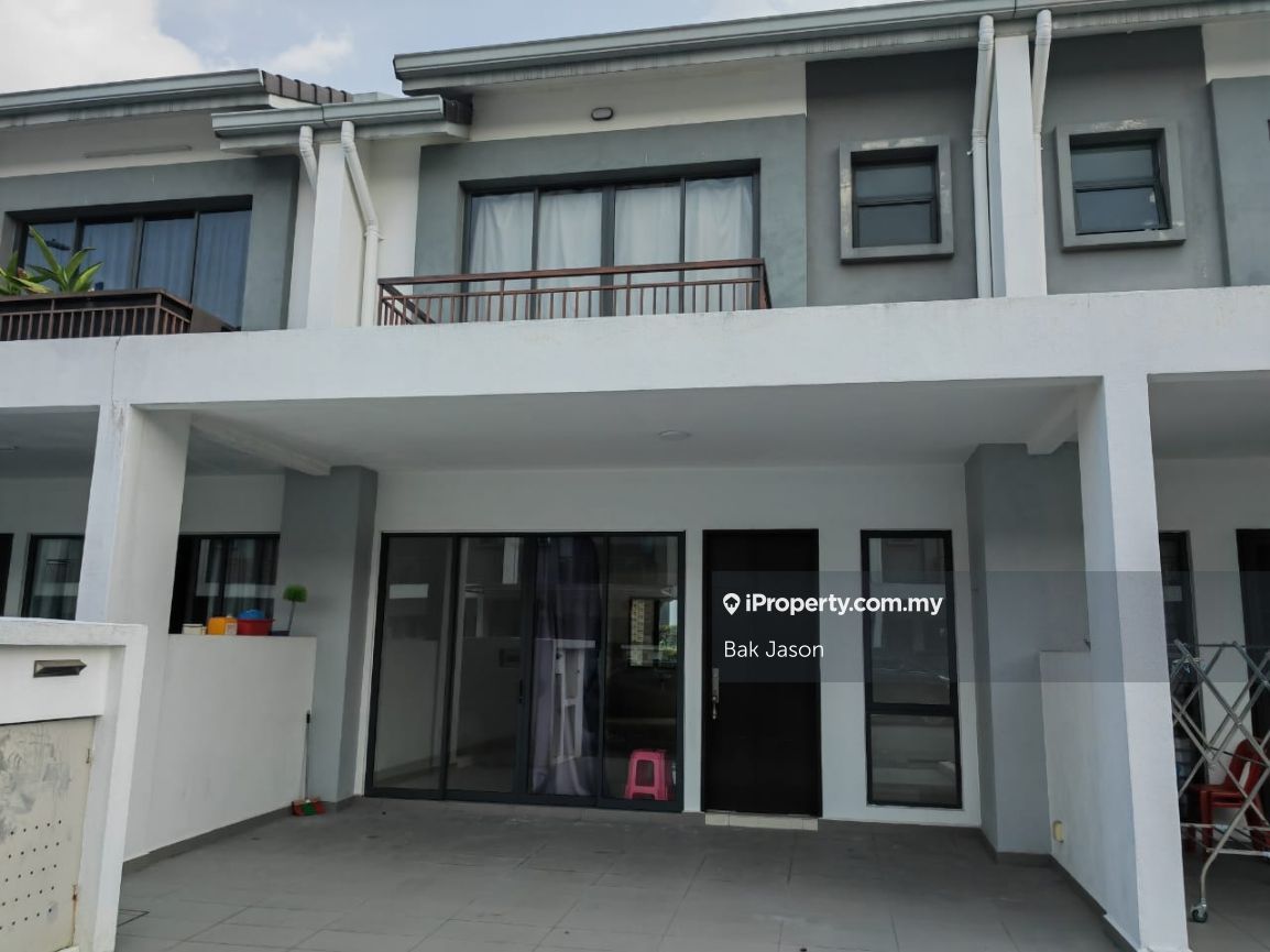 Diamond city, carnation, Semenyih Intermediate 2sty Terrace/Link House