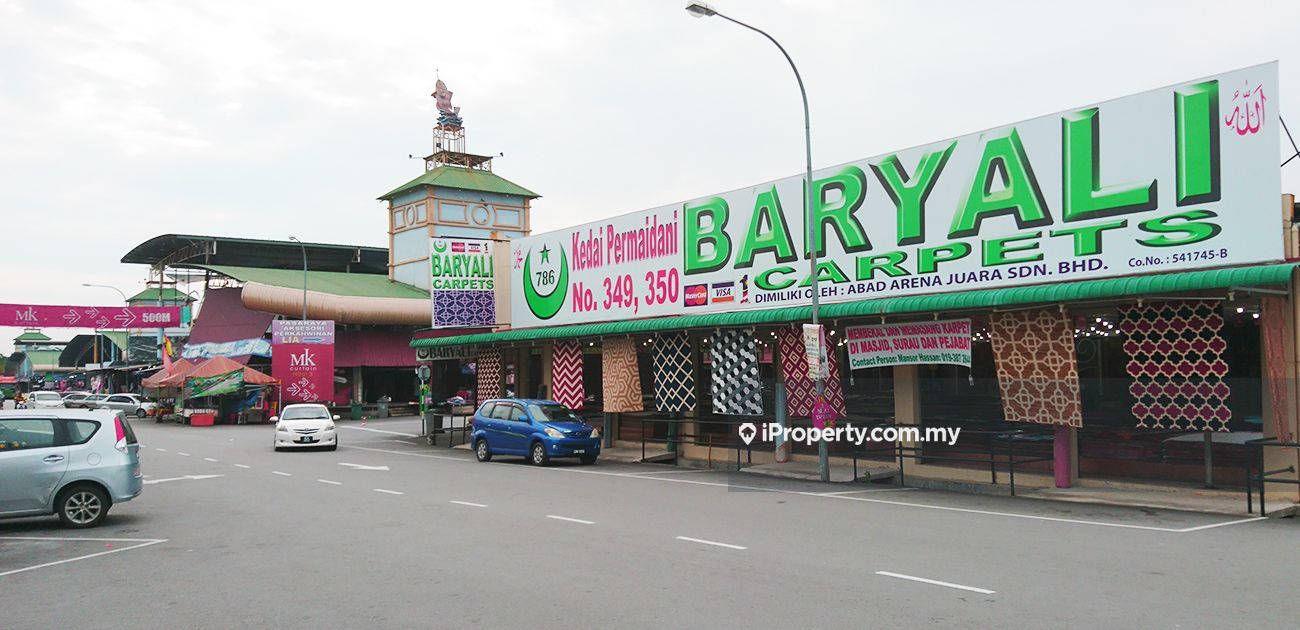 Nilai 3 Shop Whole Sales Centre, Nilai