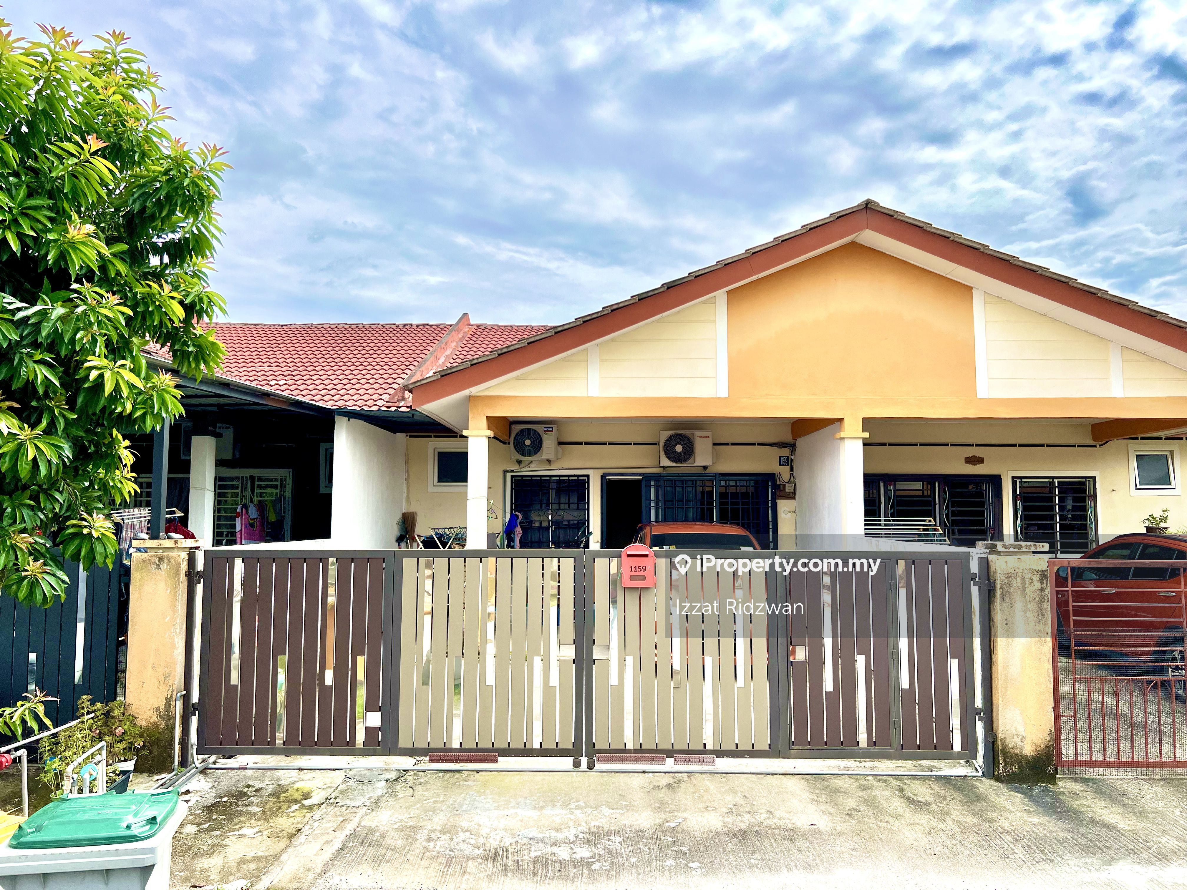 Nusari Bayu 1, Bandar Sri Sendayan Intermediate 1sty Terrace/Link