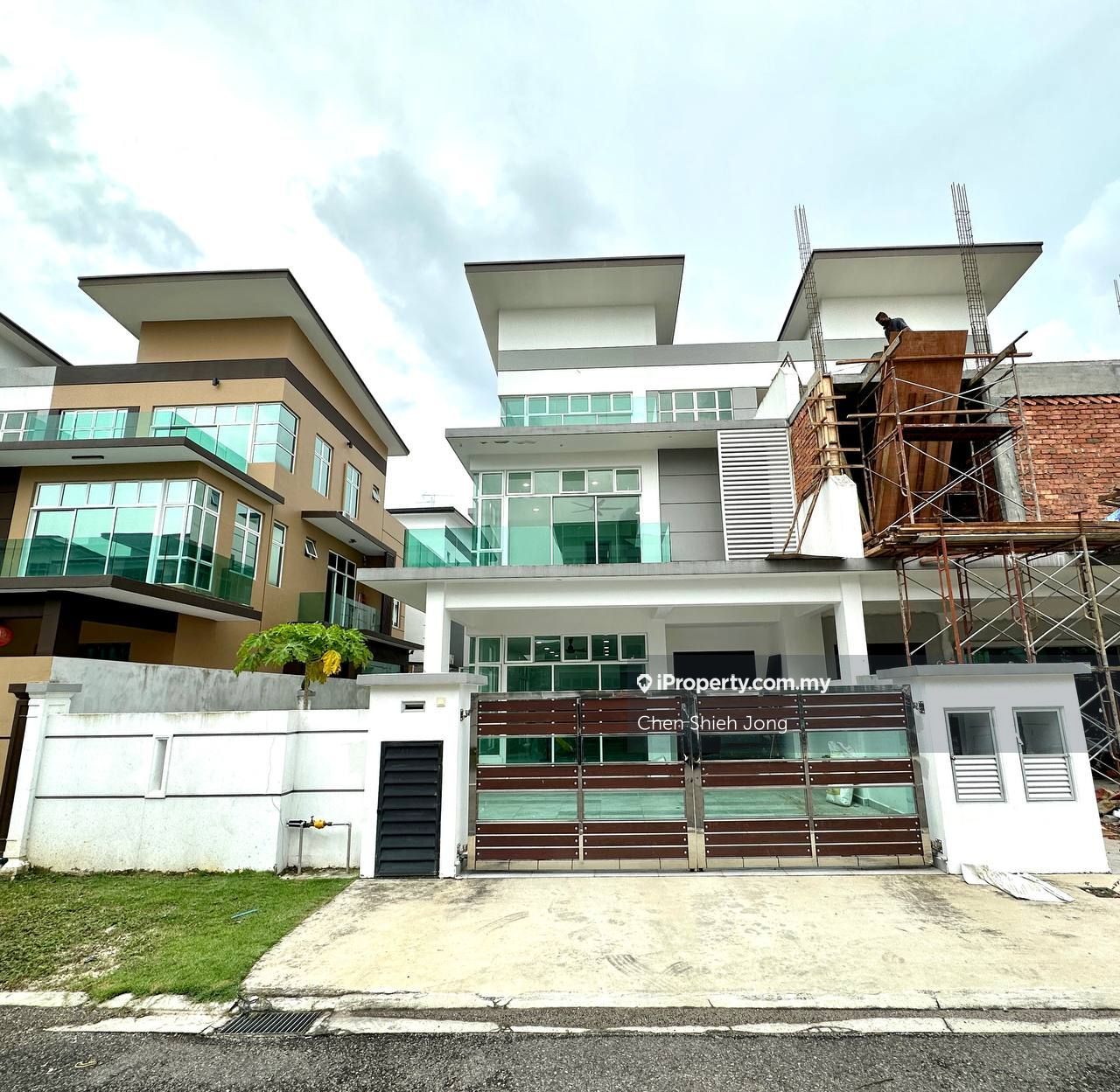 Mutiara Bestari (Phase 2) Three Storey Cluster, Skudai Intermediate