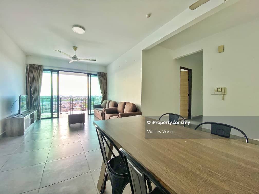 The Light Residences Corner lot Condominium 3 bedrooms for rent in