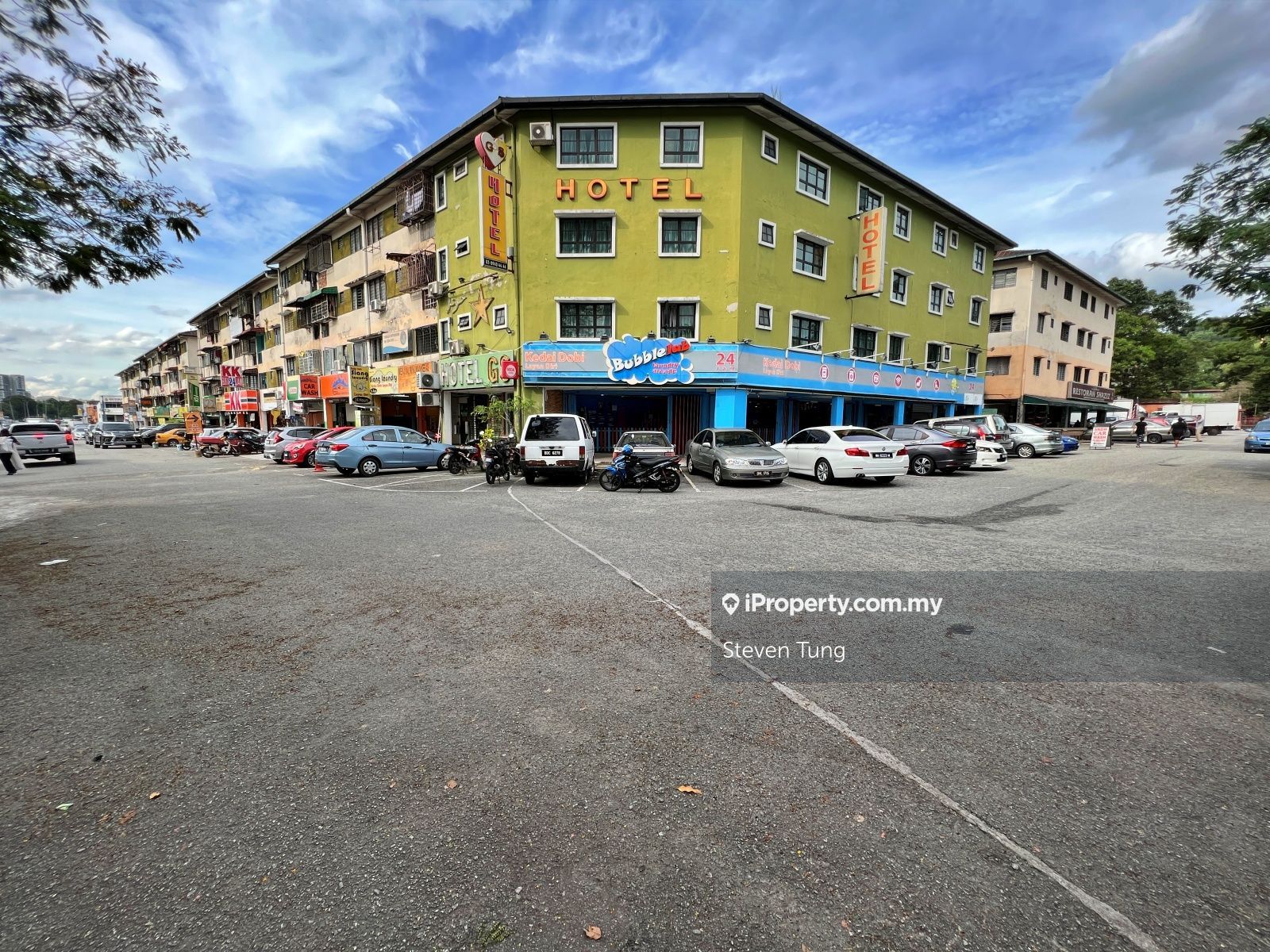 Ground Floor Corner Shop Lot Desa Serdang, Seri Kembangan, Desa