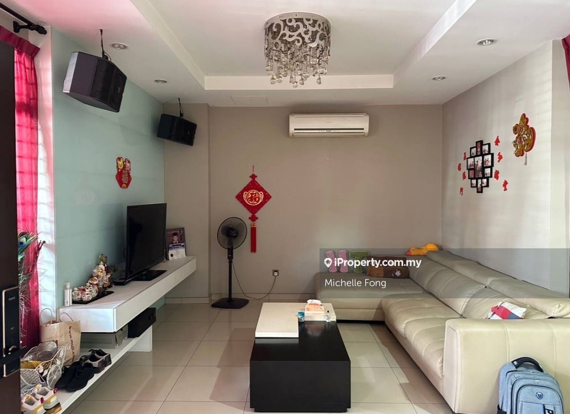 Molek Grove Taman Molek, Tebrau Intermediate 2sty Terrace/Link House