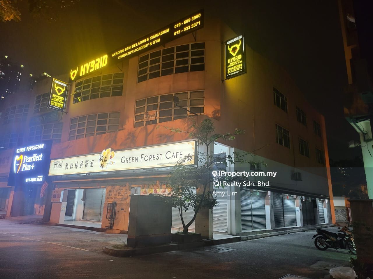 Bandar Sri Damansara Jln Sd 15 Facing Main Road 3 Storey Shop End lot, End lot Shop Bandar Sri Damansara Jln Sd 15, Damansara