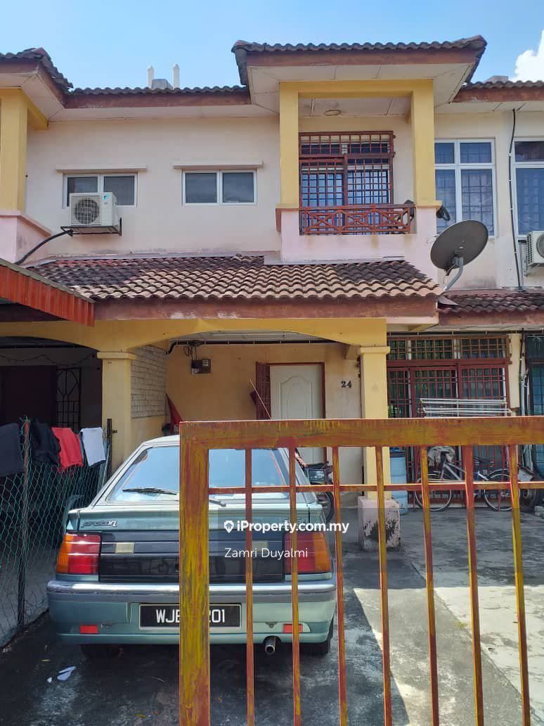 Bandar Mahkota Banting, Banting