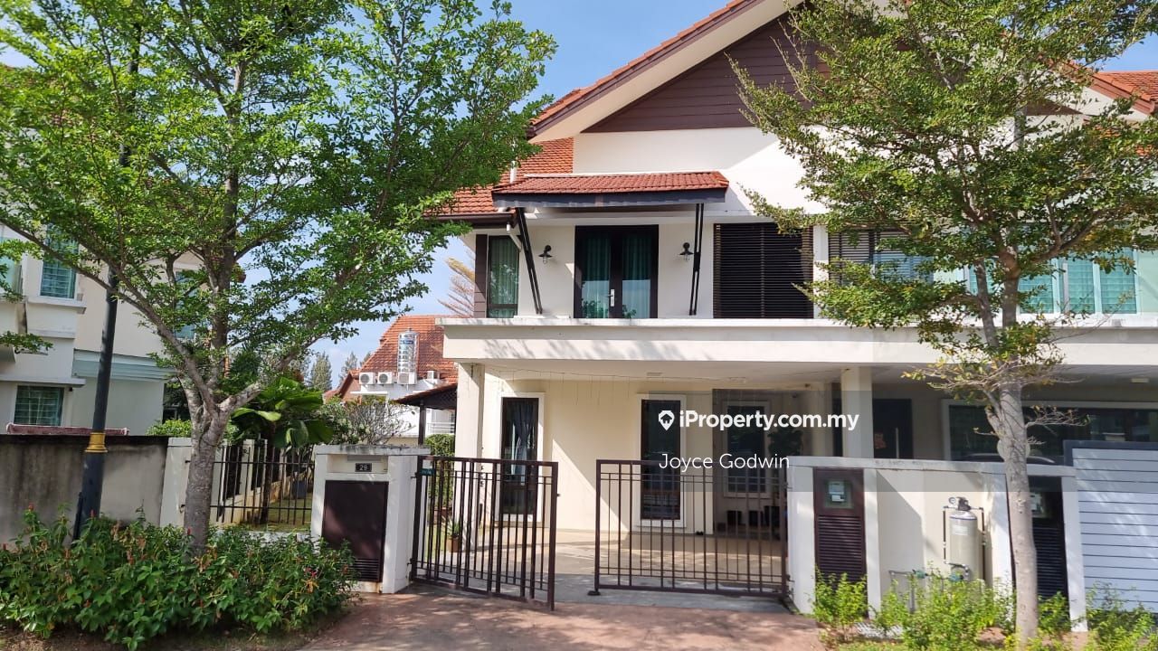 Bandar Kinrara 8, Puchong Corner lot 2sty Terrace/Link House 3