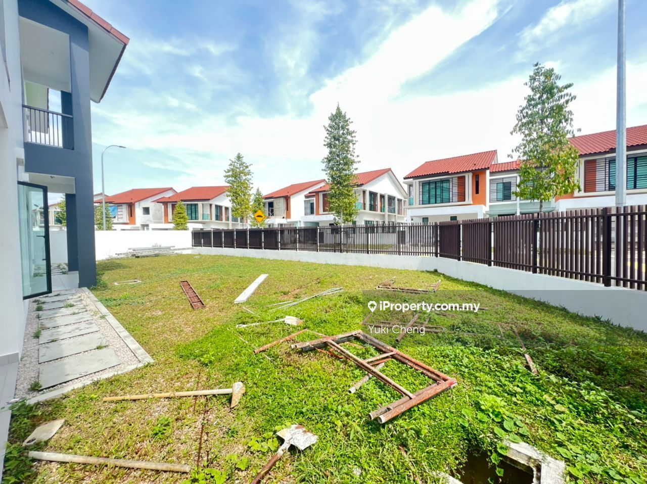 Bandar Dato Onn, Johor Bahru Corner lot 2sty Terrace/Link House 4