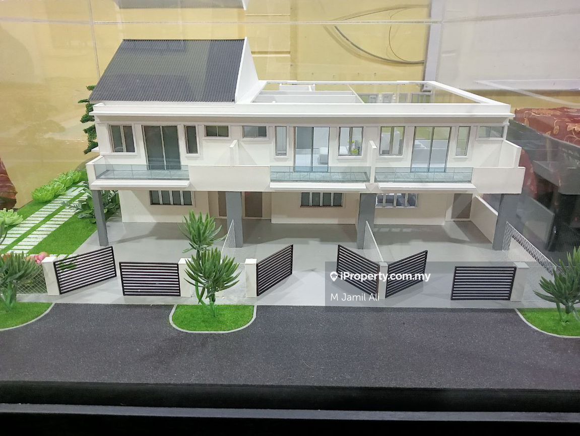 Ayer Hitam, Kluang Intermediate 1sty Terrace/Link House 3 bedrooms for
