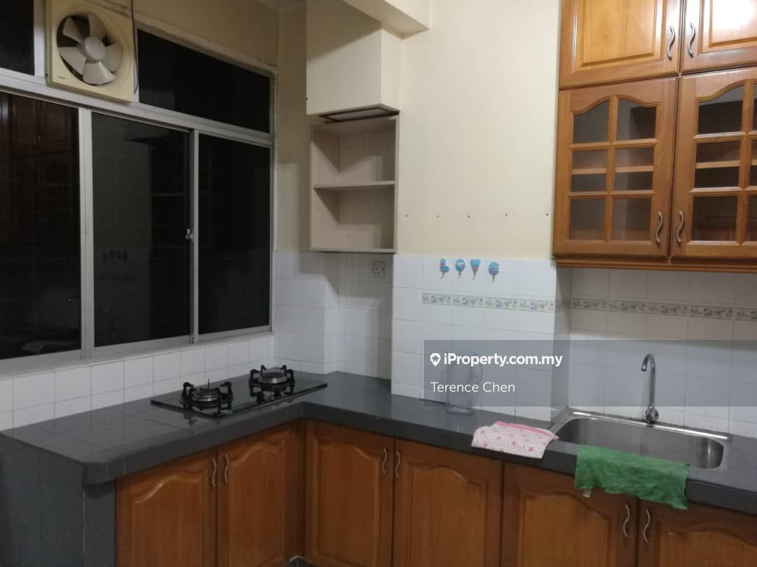 Sri Teratai Apartment Intermediate Apartment 3 bedrooms for sale in ...