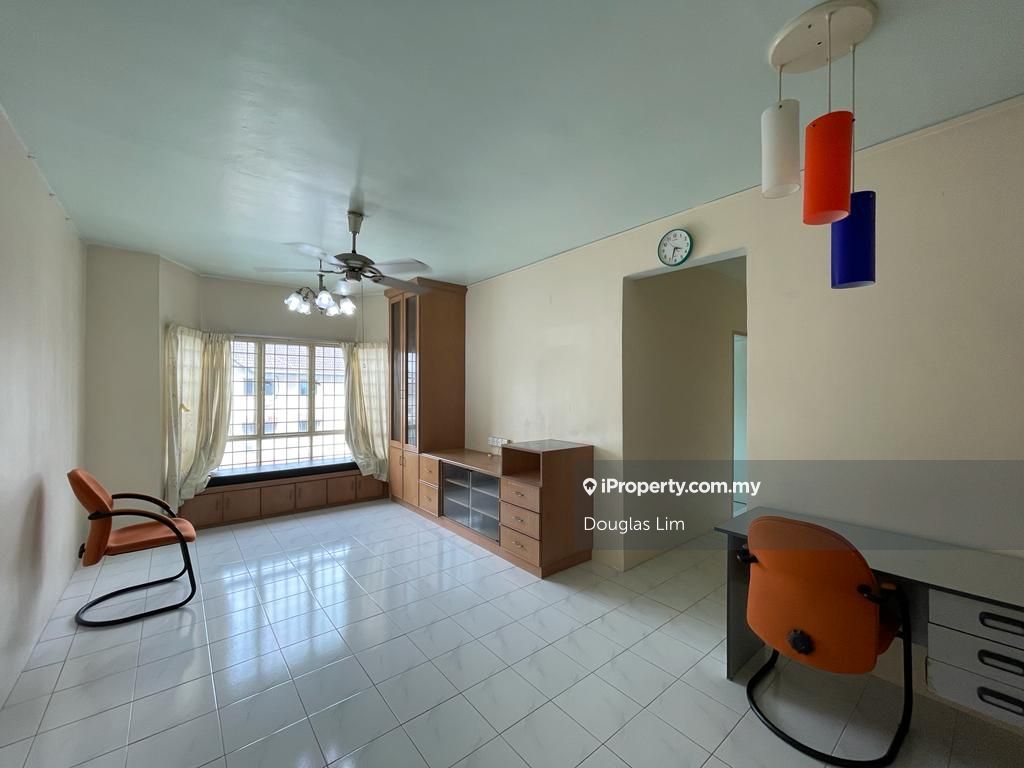 Sri Manja Square Petaling Jaya Intermediate Apartment 3 bedrooms for rent in Petaling Jaya