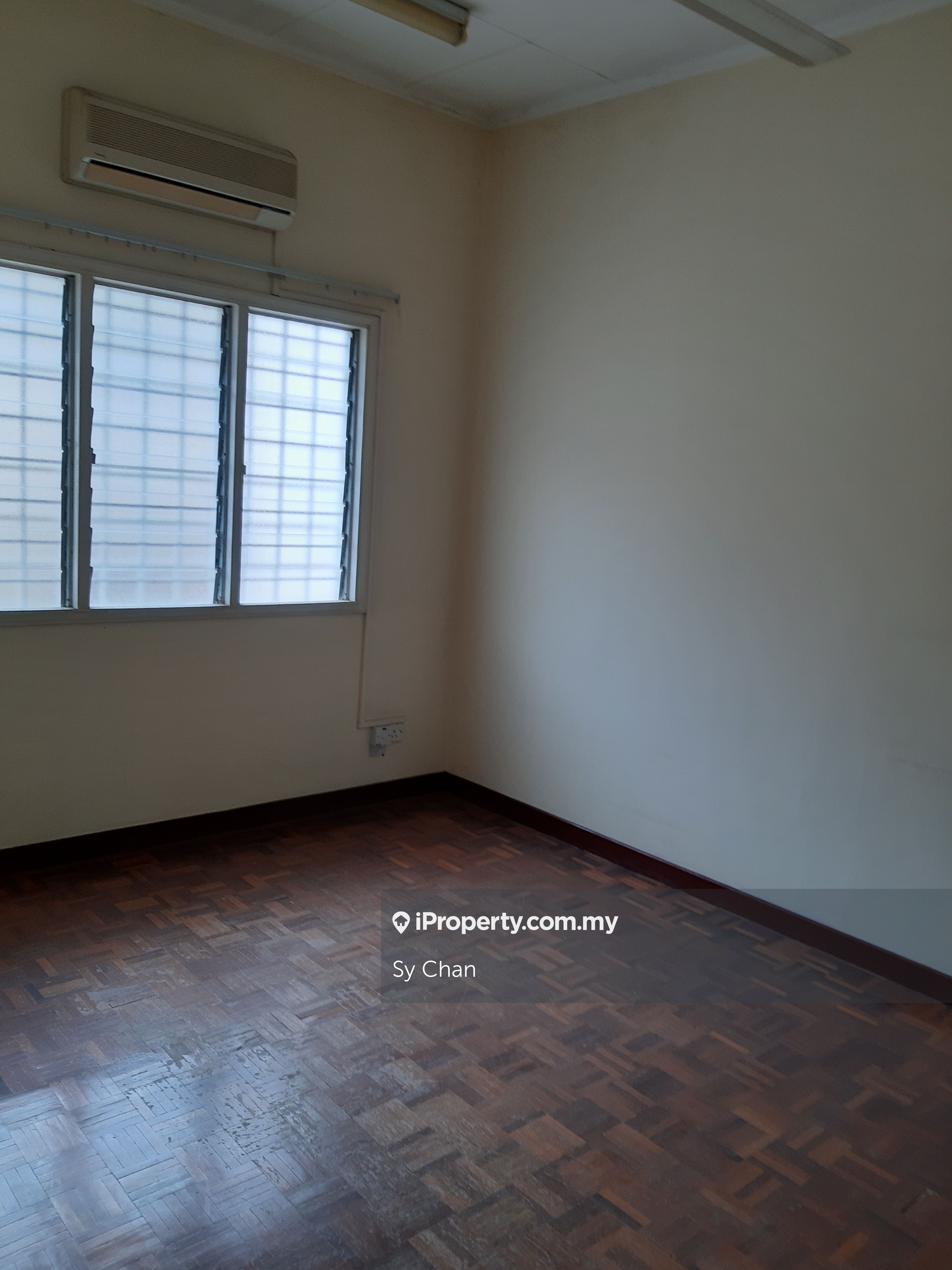 SS14 Subang Jaya 2 Storey House 22x80 For Sale, Subang Jaya for sale
