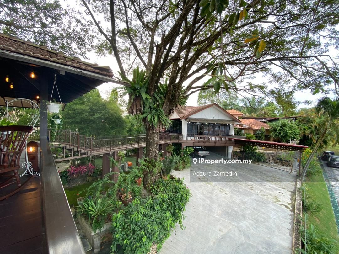 2 Storey Bungalow with Spacious Land Area, Country Heights Kajang