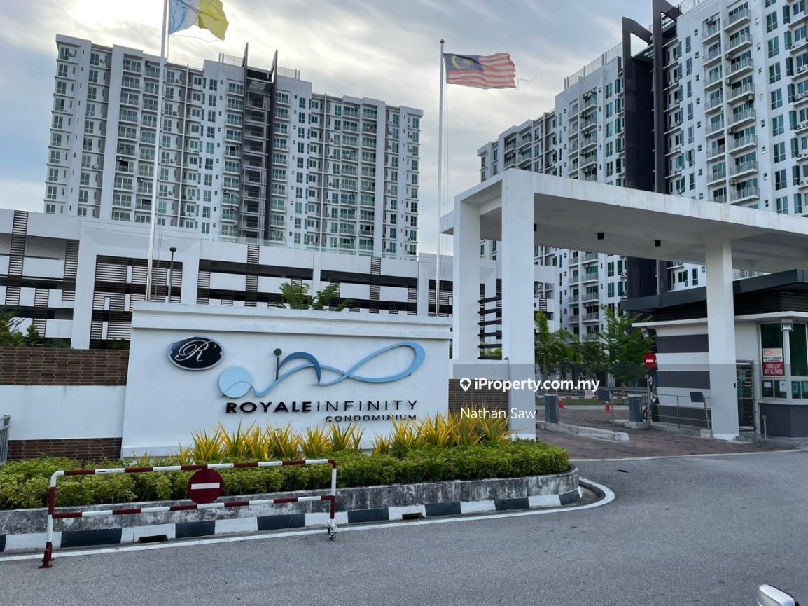 Royale Infinity, Simpang Ampat