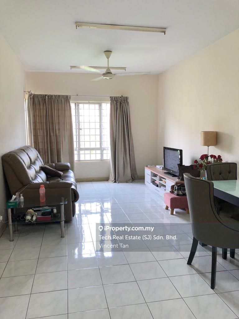 SD Tiara Apartment Intermediate Apartment 3 bedrooms for sale in Bandar ...