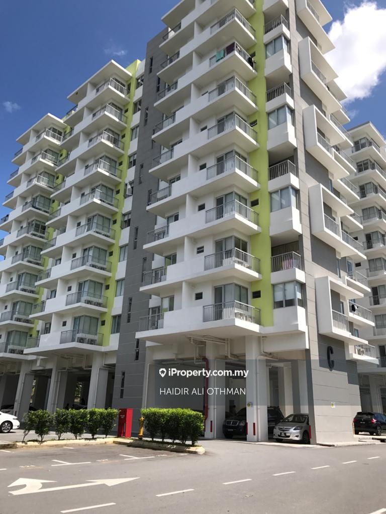 Univillage Intermediate Apartment 4 bedrooms for sale in Semenyih