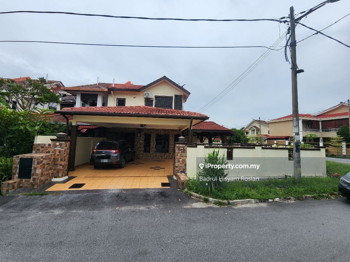 Seksyen 7 Bangi, Bangi Corner lot 2sty Terrace/Link House 6 bedrooms