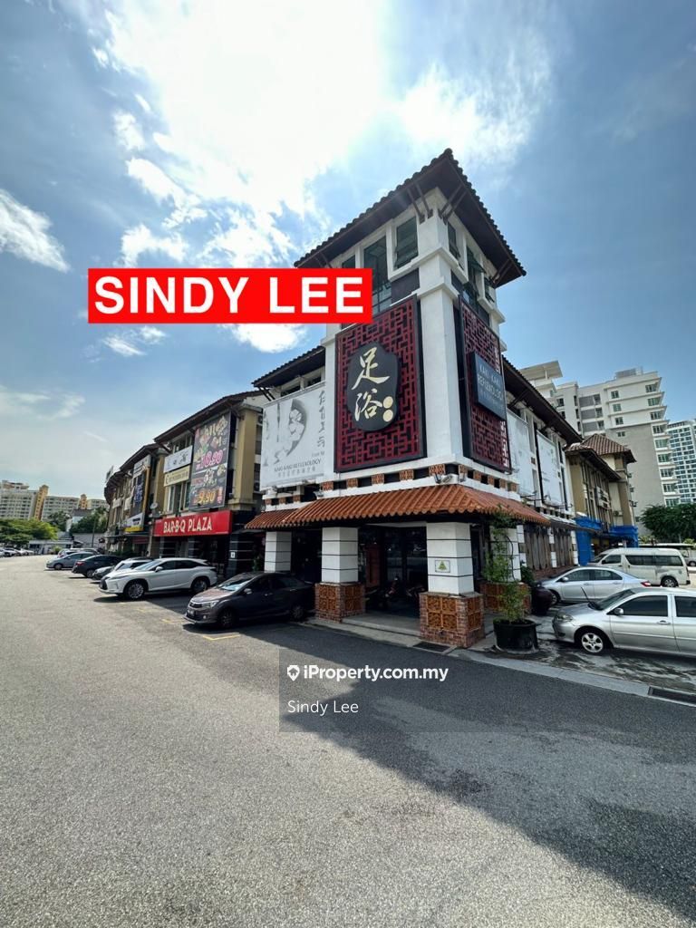 SHOP SALE AT 3 STOREY BAYAN BAY QUEENSBAY MALL FACING MAINCROAD, Bayan