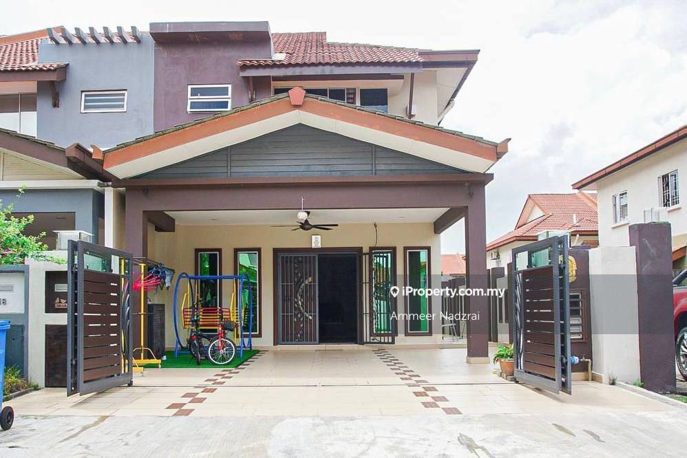 Setia Perdana, Setia Alam End lot 2sty Terrace/Link House 4 bedrooms