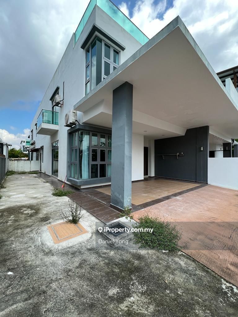 D carlton height cluster skudai, Skudai Cluster House 4 bedrooms for