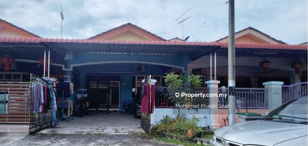 Taman Suria, Simpang Rengam Intermediate 1sty Terrace/Link House 4
